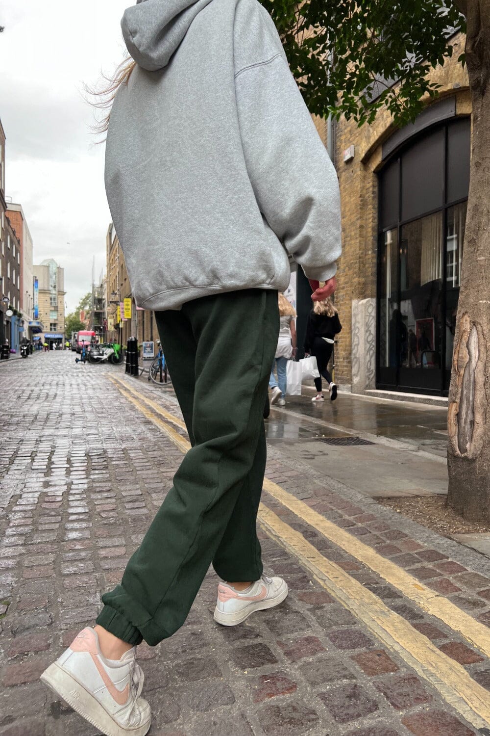 Clothing Tops-Rosa Sweatpants